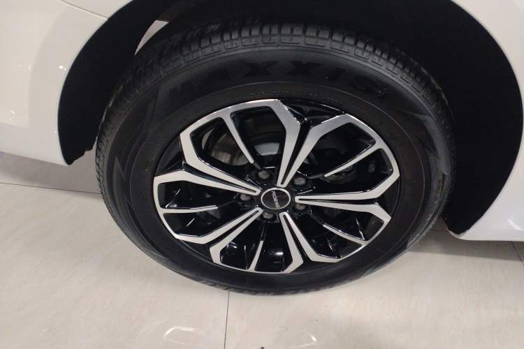 Used Roewe i6 MAX New Energy 2021 EV 500 Skyroof Deluxe Edition Exterior 5