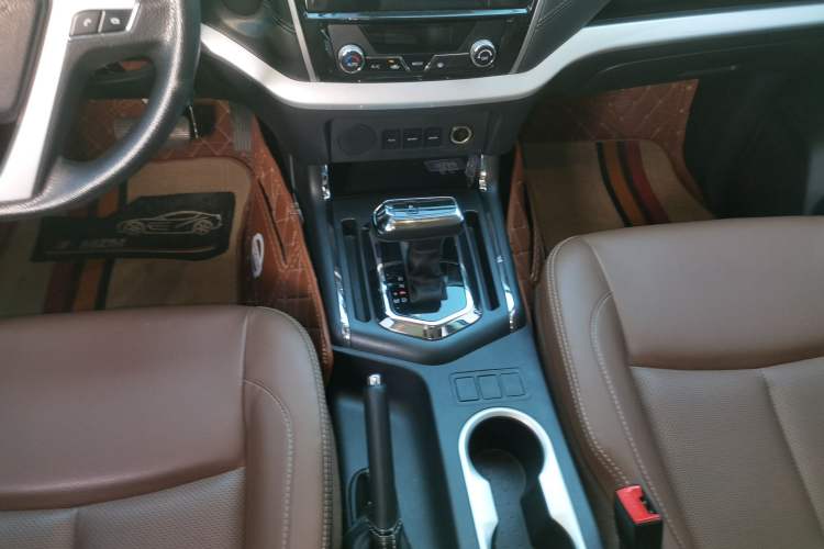 Used Dongfeng Ruichi 6 2021 2.3T Automatic Two-Wheel Drive Diesel Luxury Long-Box M9T