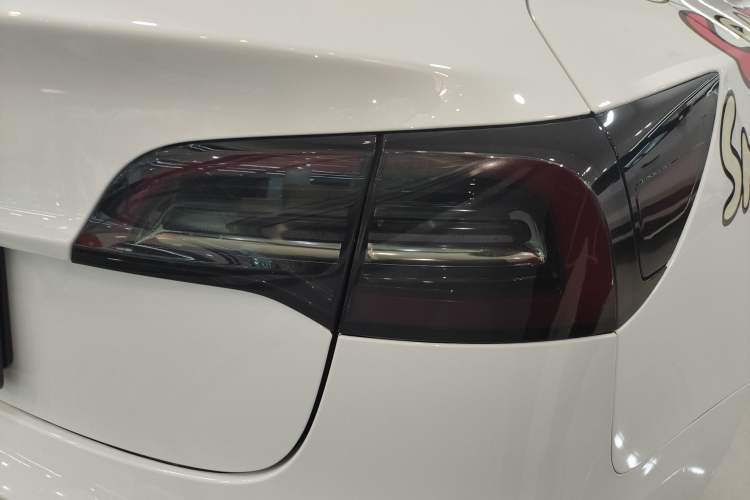 Used Tesla Model 3 2022 Rear-Wheel-Drive Version Right Rear Taillight