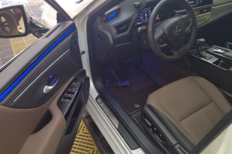 Used Lexus ES 2021 200 Excellence Edition