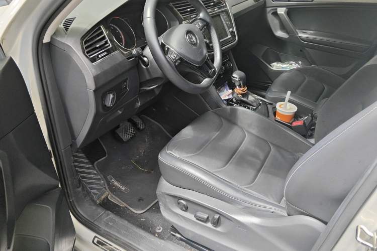 Used Volkswagen Tiguan L 2017 330TSI Automatic Two-Wheel Drive Luxury Edition Driver Seat