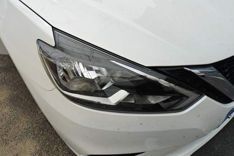 Used Nissan Sylphy 2024 Revised Version Classic 1.6XE CVT Comfort Edition Right Front Headlight