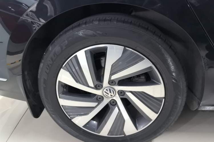 Used Volkswagen Passat New Energy 2019 430 PHEV Hybrid Luxury Edition Right Rear Wheel Hub