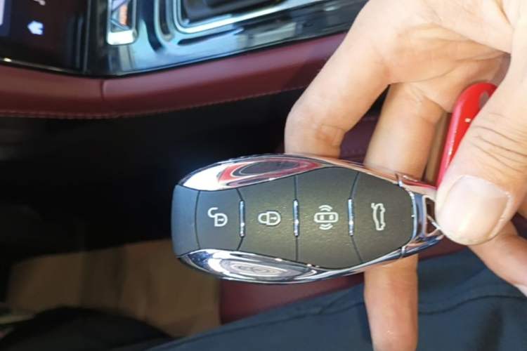 Used Hongqi H5 2024 2.0T Automatic Smart Connect Flagship Edition