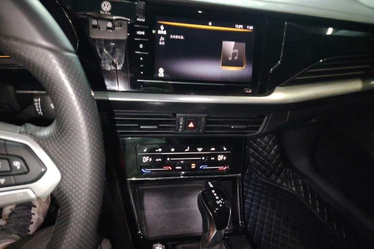 Used Volkswagen Passat 2022 330TSI Elite Edition Audio And AC Panel