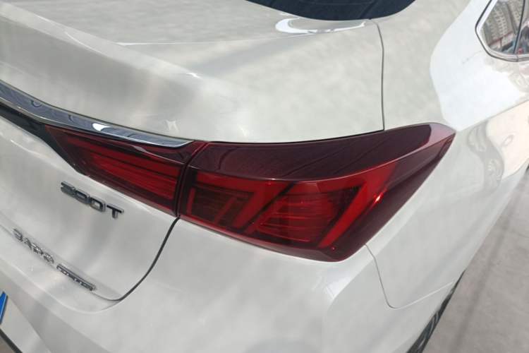 Used CHANGAN Eado 2021 PLUS Blue Whale NE 1.4T GDI DCT Flagship Model Right Rear Taillight