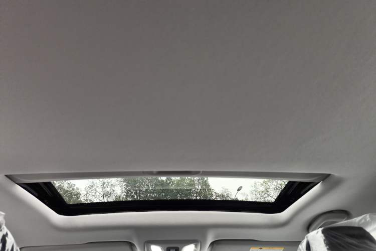 Used CHANGAN Eado 2025 Blue Whale 1.5T 500Bar Prestige Model
