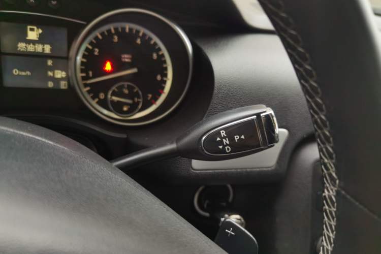 Used Mercedes-Benz R-Class 2014 R 320 4MATIC Business Model