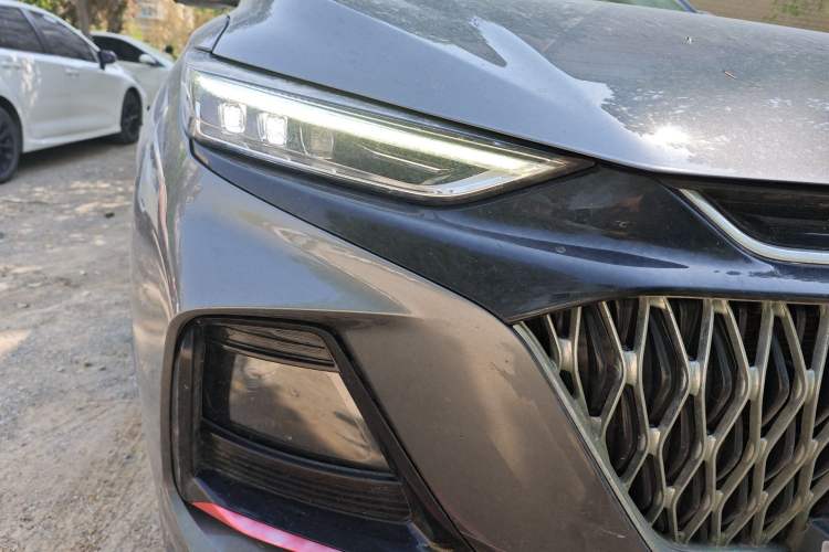 Used CHANGAN OSHAN X7 PLUS 2022 1.5T Blue Whale Edition Automatic Prestige Version
