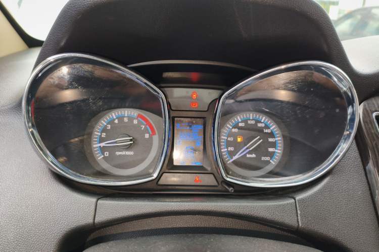 Used FAW Yingzhi G3 2015 1.5L CVT Zhihao Edition Instrument Cluster
