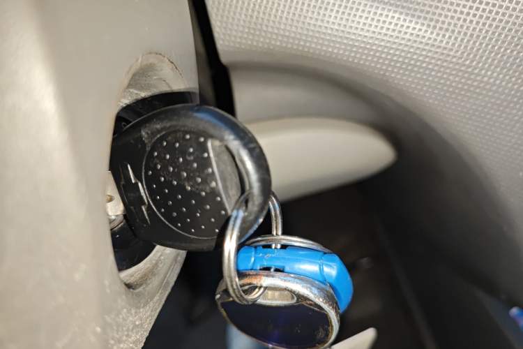 Used Chevrolet Sail 2010 Sedan 1.2L Manual Warm Edition