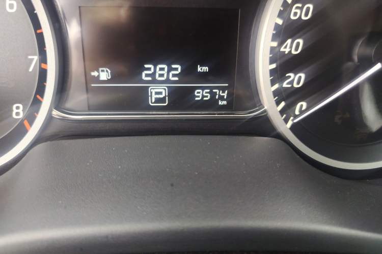 Used Nissan Sylphy 2022 Classic 1.6XE CVT Comfort Edition Odometer Close Up