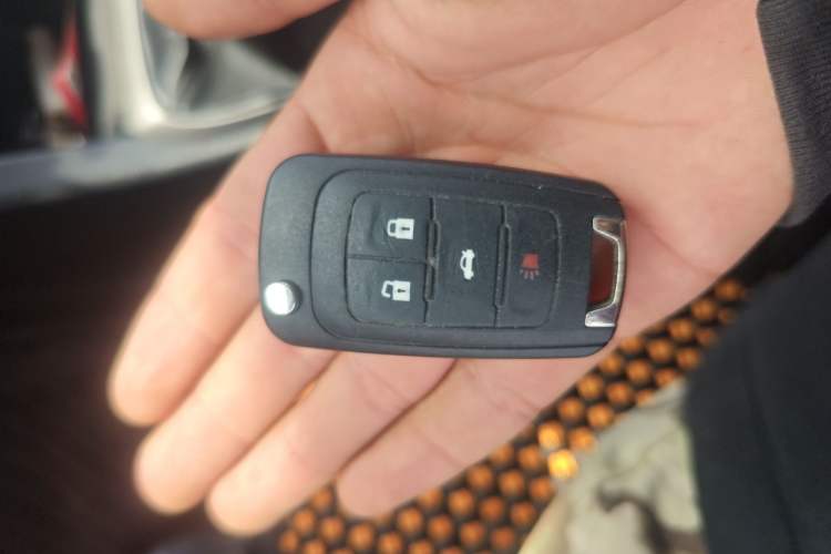 Used Chevrolet Aveo Sonic 2011 Sedan 1.4L MT SL
