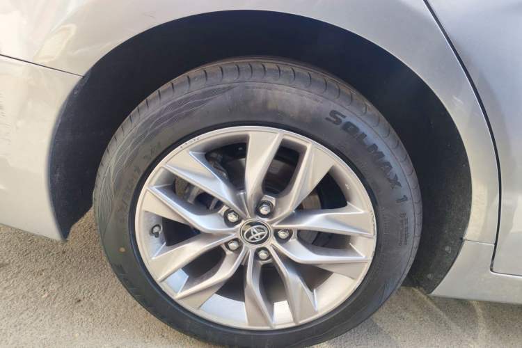 Used Toyota Avalon 2019 2.5L Ambition Version China VI Standard Exterior 5