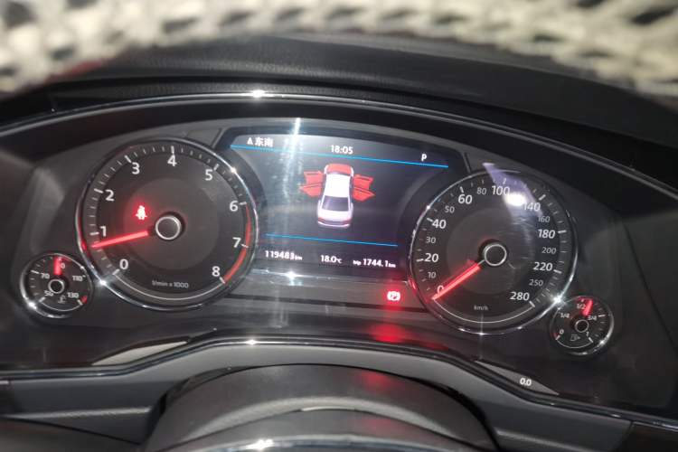 Used Volkswagen Phideon 2016 380TSI Two-Wheel-Drive Luxury Edition
