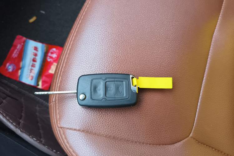 Used Geely Auto GX7 2015 Classic Edition 1.8L Manual Elite Model China IV Vehicle Key