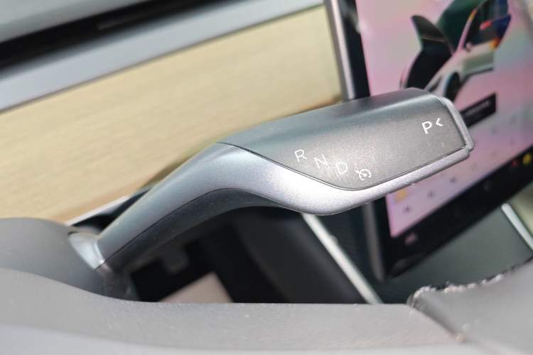 Used Tesla Model 3 2019 Long-Range Rear-Wheel-Drive Version