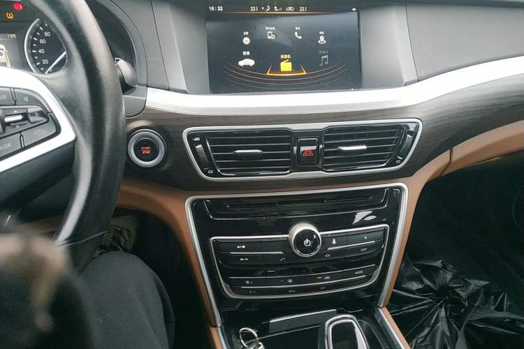 Used Geely Auto Emgrand GT 2017 2.4L Standard Version