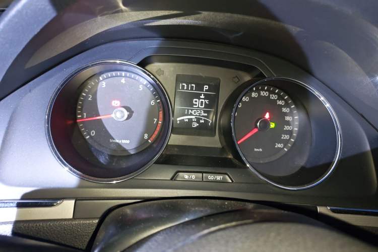 Used Volkswagen Bora 2014 1.6L Automatic Fashion Model Instrument Cluster