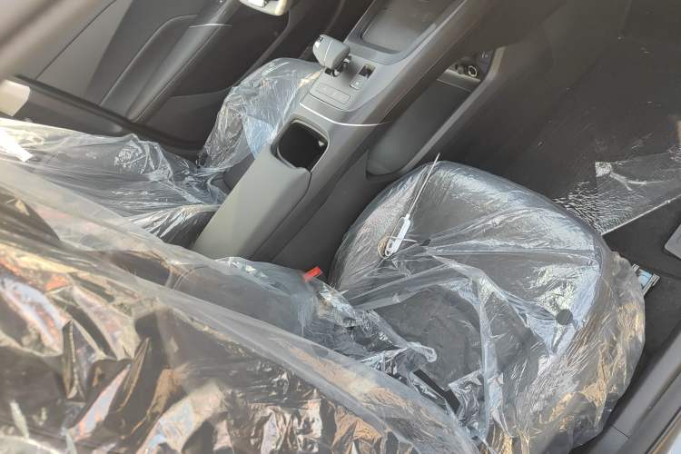 Used CHANGAN Eado 2025 Blue Whale 1.5T 500Bar Prestige Model
