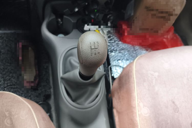 Used Nissan Sunny 2015 1.5XE Manual Comfort Edition Gear Lever
