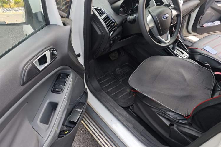 Used Ford EcoSport 2013 1.5L Automatic Fashion Model
