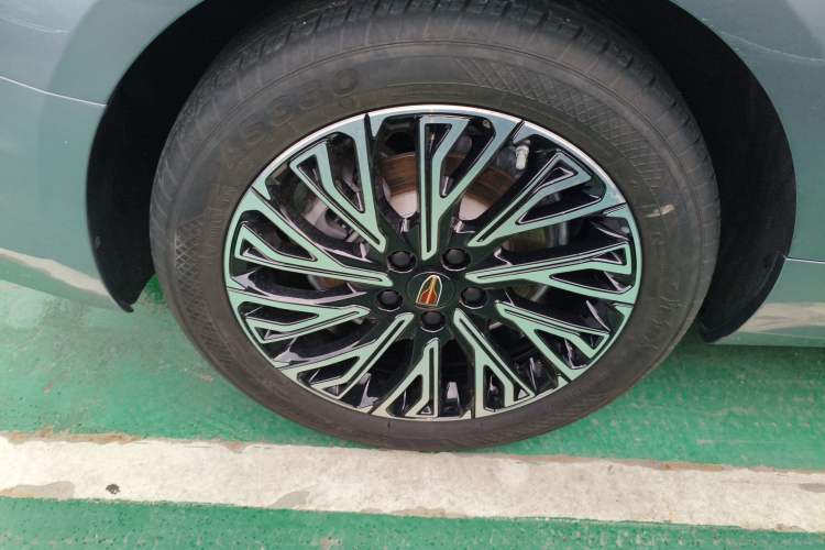 Used Hongqi H5 2024 2.0T Automatic Smart Connect Flagship Edition
