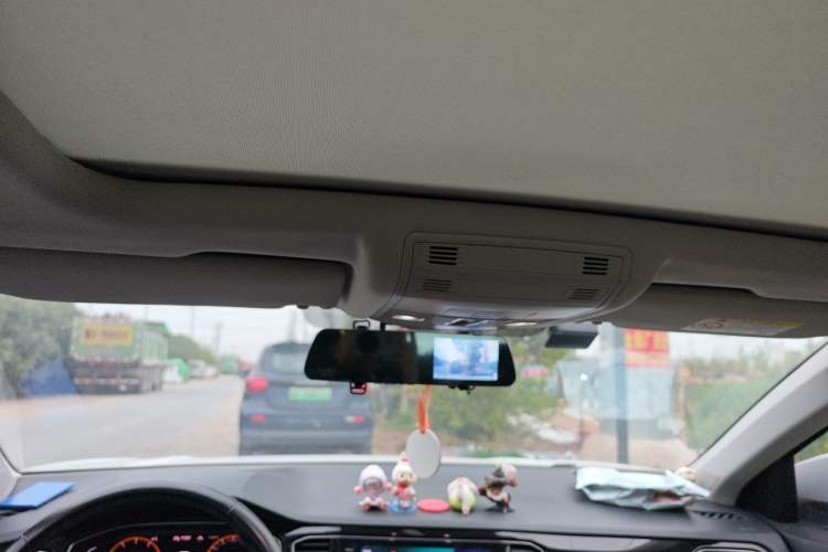 Used Volkswagen T-ROC 2021 280TSI DSG Two-Wheel Drive Comfort Connect Edition Headliner