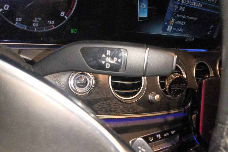 Used Mercedes-Benz E-Class 2017 E 200 L Sport 4MATIC Gear Lever