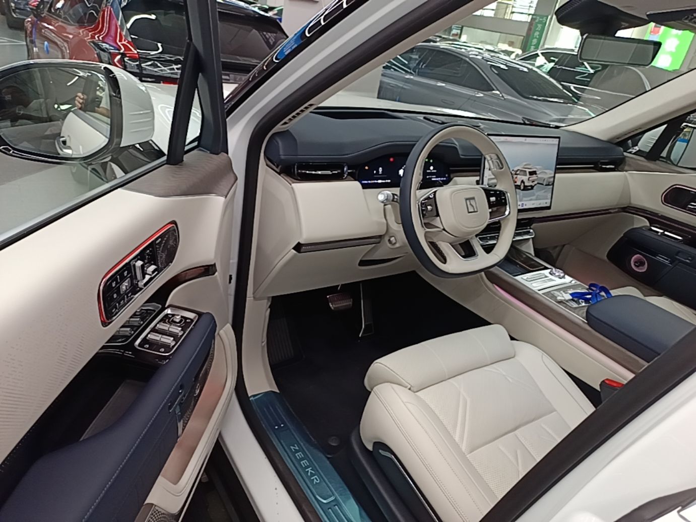 Zeekr 9X 2025 Hyper Edition 70kWh — снимка 18
