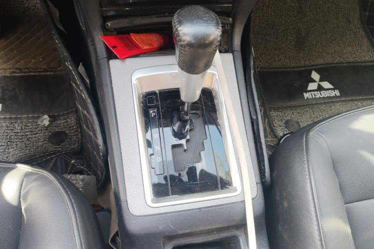 Used Mitsubishi Lancer EX 2015 1.8L CVT ZhiShang Edition China IV Standard