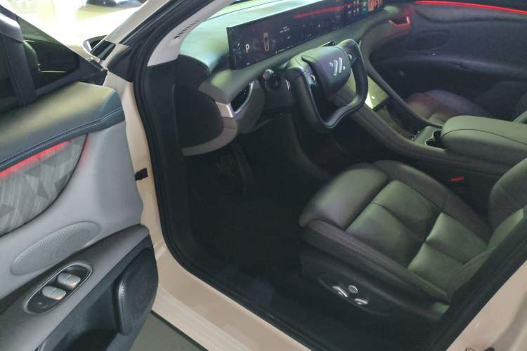 Used IM LS6 2023 Max Standard Edition