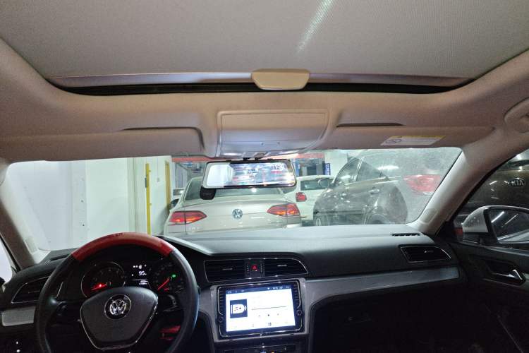 Used Volkswagen Lamando 2017 230TSI DSG Fashion Edition