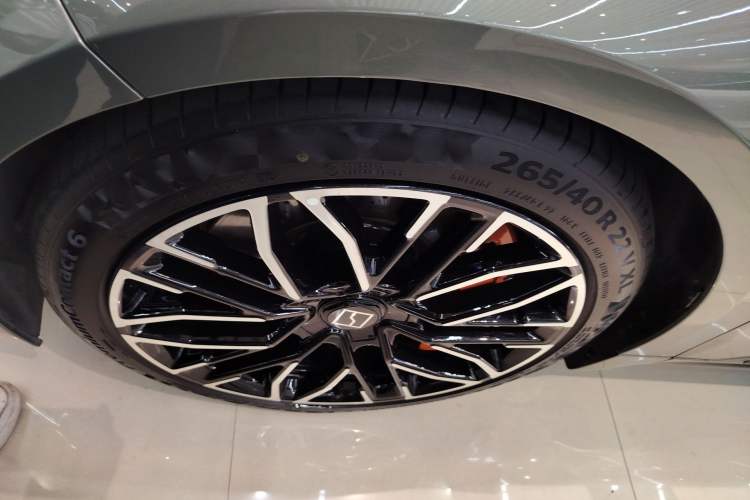 Used Zeekr 001 2024 YOU Edition 100 kWh All-Wheel Drive Left Front Wheel Hub