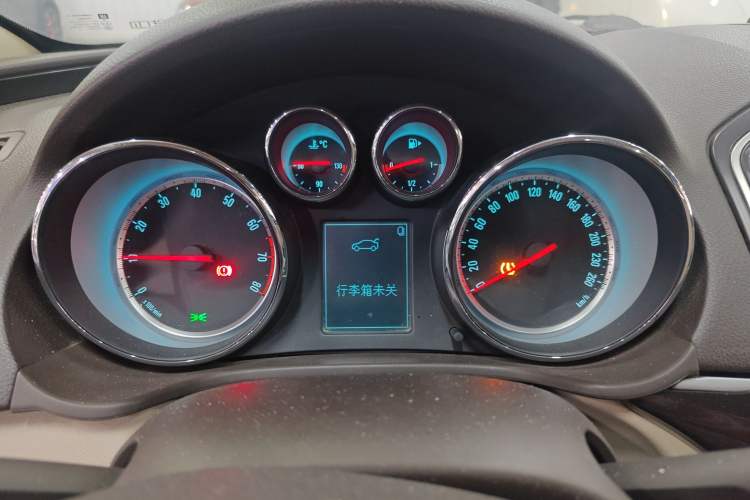 Used Buick Regal 2015 2.0L Leading Fashion Edition Instrument Cluster
