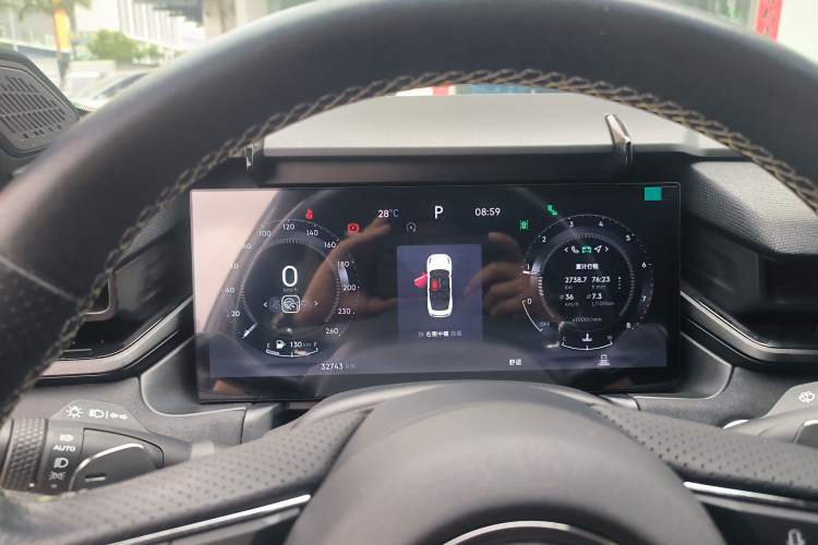 Used Lynk & Co 03 2023 1.5TD DCT JingPro Instrument Cluster