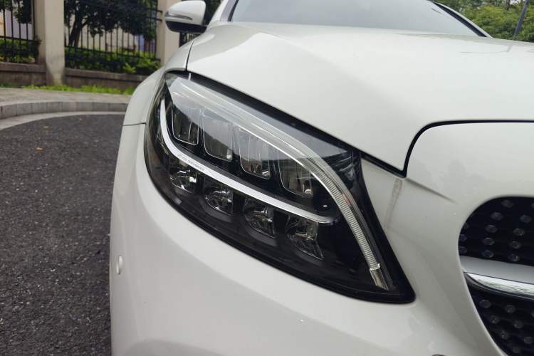 Used Mercedes-Benz C-Class 2019 Restyled C 260 L Sport Edition Right Front Headlight