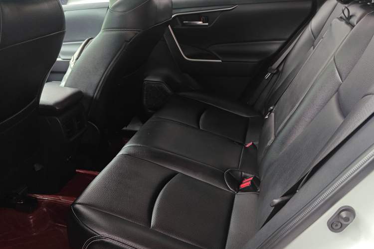 Used Toyota RAV4 2022 2.0L CVT Two-Wheel Drive Fashion Edition