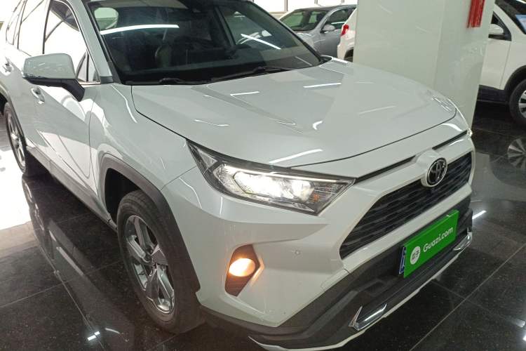 Used Toyota RAV4 2021 2.0L CVT 4x4 Trend Edition