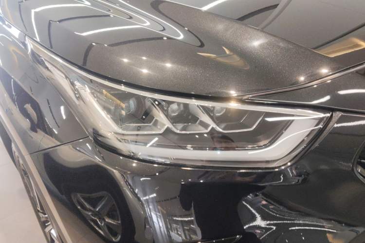 Used Toyota Crown Kluger 2023 2.5L HEV Four-Wheel Drive Flagship Edition Right Front Headlight