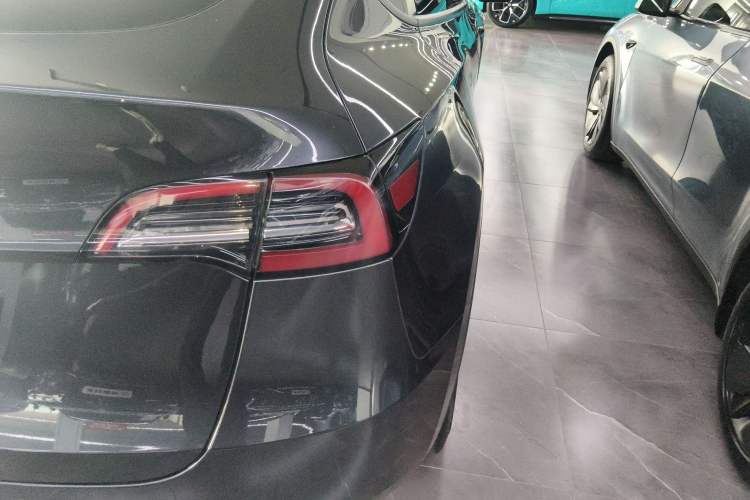 Used Tesla Model Y 2024 Rear-Wheel-Drive Version Right Rear Taillight