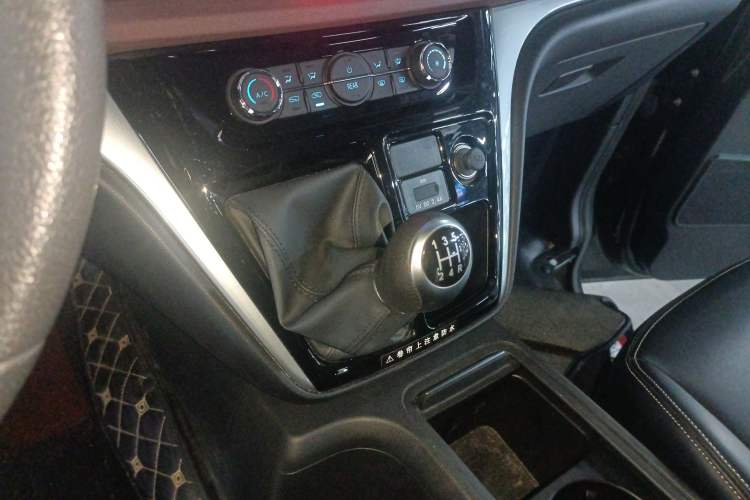 Used JAC Refine M3 2025 1.5T Manual Comfort Edition 7/8 Seats
