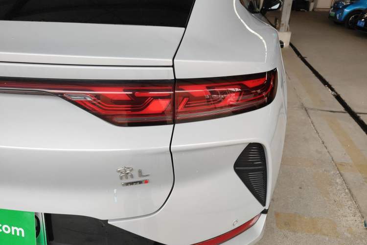 Used BYD Song L EV 2025 Intelligent Driving Version 662 km LiDAR Excellence Edition
