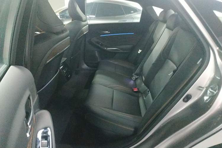 Used Toyota Avalon 2024 Dual-Engine 2.5L XLE Premium Edition