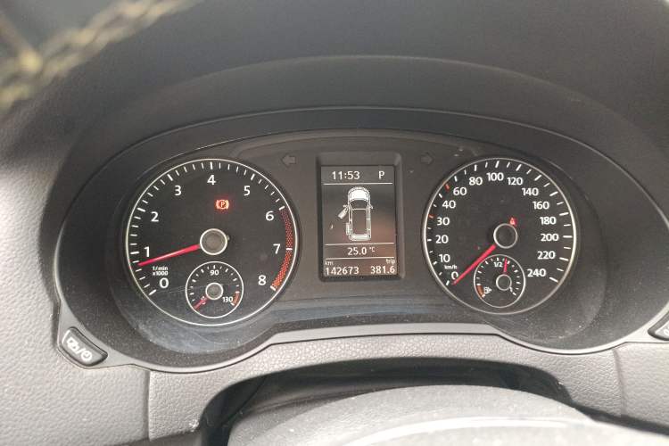 Used Volkswagen Sharan 2016 280TSI Enjoyment Model 7-Seater Instrument Cluster