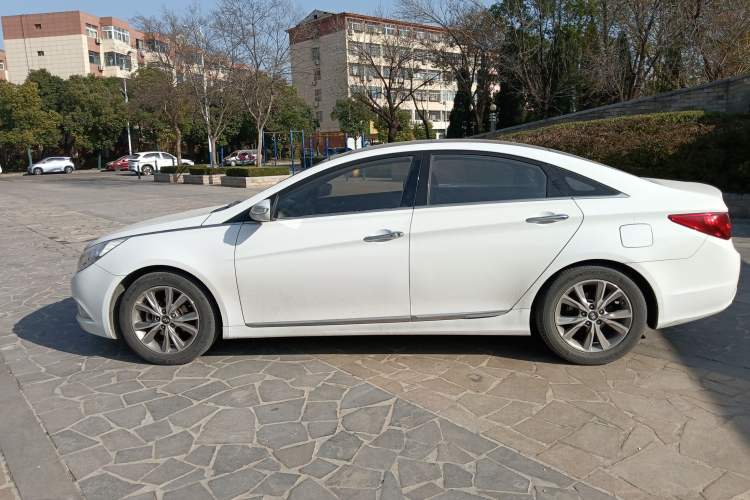 Used Hyundai Sonata 2014 2.4L Automatic Leading Edition China IV Standard
