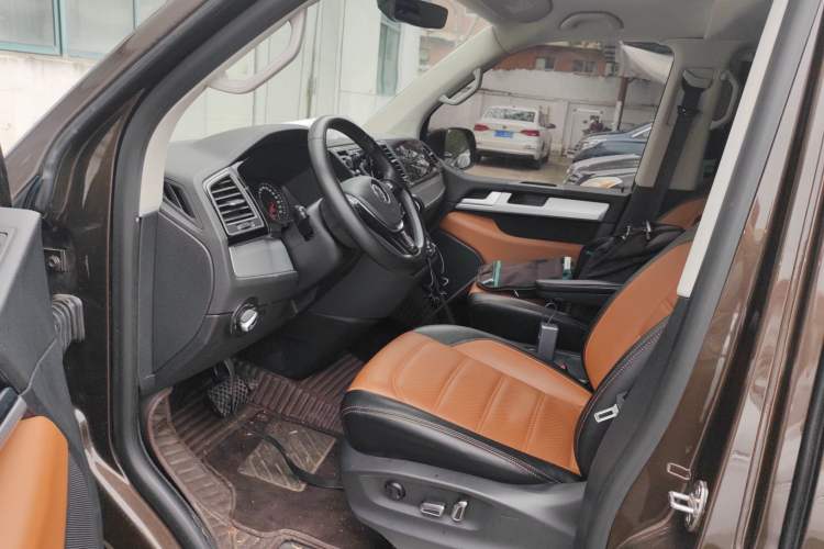 Used Volkswagen Multivan 2018 2.0 TSI Two-Wheel-Drive Comfort Edition 7 Seats