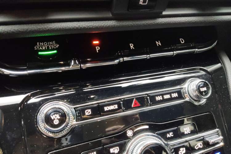 Used Lincoln Corsair 2022 2.0T Two-Wheel Drive Deluxe Edition