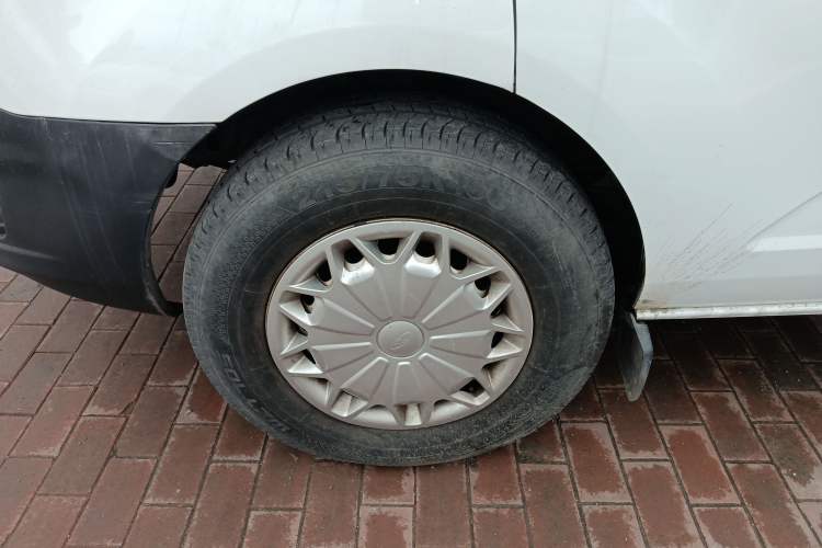 Used Ford Transit 2017 2.0T Diesel Multi-Function Commercial Vehicle Short Wheelbase Mid-Roof China V Standard