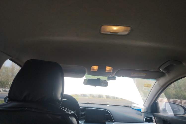 Used Hyundai Elantra (6th Generation / Lingdong) 2016 1.6L Manual ZhiXuan·Youth Edition Headliner